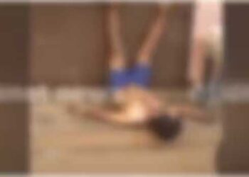 ലഹരിയിൽ കിറുങ്ങി നടുറോട്ടിൽ യുവാവിന്റെ പരാക്രമം, പിടിച്ചുകെട്ടി ആശുപത്രിയിലെത്തിയ വാർഡ്മെമ്പറിന്റെ തല കസാരയെടുത്ത് അടിച്ചുപൊട്ടിച്ചു, യുവാവിനെ മാനസികാരോ​ഗ്യ കേന്ദ്രത്തിലേക്ക് മാറ്റി