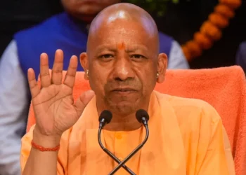 100 മുസ്ലിം കുടുംബങ്ങള്‍ക്കിടയില്‍ 50 ഹിന്ദുക്കള്‍ക്ക് സുരക്ഷിതരായി ഇരിക്കാന്‍ കഴിയില്ല, ബംഗ്ലാദേശും പാകിസ്താനും അതിന് ഉദാഹരണം: വിദ്വേഷ പരാമർശവുമായി യോഗി ആദിത്യനാഥ്