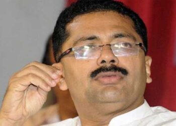 സ്വന്തം പാർട്ടിക്കിട്ടുതന്നെ ഒരു കൊട്ട്- ‘ലീഗ് കോട്ടയായ മലപ്പുറത്തു നിന്നാണല്ലോ നാലാം തവണയും നിയമസഭയിലെത്തിയത്, സ്വാഭാവികമായും അൽപം “ഉശിര്” കൂടും, അത് പക്ഷെ, “മക്കയിൽ” ഈന്തപ്പഴം വിൽക്കുന്നവർക്ക് അത്ര എളുപ്പം പിടികിട്ടിക്കൊള്ളണമെന്നില്ല’- കെടി ജലീൽ എംഎൽഎ