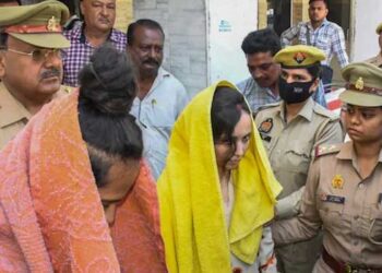 ഭർത്താവിനെ കൊലപ്പെടുത്താൻ മരുന്ന് കുറിപ്പടിയിലും കൃത്രിമം, സൗരഭിന് നൽകിയത് ലഹരി മരുന്ന്, കൊലയ്ക്ക് ശേഷം തലയും കയ്യും വേർപെടുത്തി, മുസ്‌കാനു വേണ്ടി വാദിക്കില്ലെന്ന് കുടുംബം, ജയിലിൽ കാമുകനുമൊത്ത് ഒരുമിച്ച് താമസിക്കണമെന്ന് മുസ്‌കാൻ