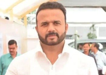 നഗ്നചിത്രങ്ങള്‍ അയച്ച് നിരന്തരമായി പീഡിപ്പിക്കുന്നു; മന്ത്രിക്കെതിരെ നിരാഹാര സമരം ചെയ്യുമെന്ന് പരാതിക്കാരി