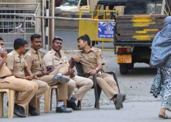 ഔറംഗസേബിന്റെ ശവകുടീരത്തെച്ചൊല്ലിയുണ്ടായ സംഘർഷത്തിനു പിന്നിൽ ​ഗൂഢാലോചന? സമൂഹമാധ്യമങ്ങൾ കർശന നിരീക്ഷണത്തിൽ,  ഫഹിം ഖാനും മറ്റ് അഞ്ച് പേർക്കുമെതിരെ രാജ്യദ്രോഹക്കുറ്റത്തിന് കേസ്