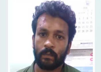 വീട്ടിൽ അതിക്രമിച്ച് കയറി ഗുണ്ടായിസം കാണിച്ച പ്രതിയെ പിടികൂടാനെത്തിയ പോലീസിനു നേരെ ആക്രമണം, ഹെൽമറ്റുപയോ​ഗിച്ച് പോലീസിനു മർദ്ദനം, പോലീസ് ജീപ്പിന്റെ സീറ്റുകൾ വലിച്ചുകീറി, പ്രതി അറസ്റ്റിൽ