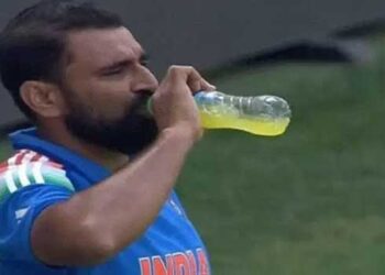 ‘ഒരു മുസ്ലീമും ഇങ്ങനെ ചെയ്യില്ല, ചെയ്ത പ്രവർത്തിക്ക് മാപ്പ് പറയണം..,  മുഹമ്മദ് ഷമിക്ക് എങ്ങനെ തോന്നി..? തെറ്റാണ് താരം ചെയ്തത്..’ – നോമ്പിനിടെ വെള്ളം കുടിച്ച ഷമിക്കു നേരെ സൈബർ ആക്രമണം..