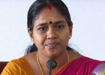 എന്നെ ചിലർ ടാർജെറ്റ് ചെയ്യുന്നു, എല്ലാവരുമില്ല ചില തൽപര കക്ഷികൾ- യോ​ഗത്തിനെത്താൻ വൈകിയത് കാർ കിട്ടാത്തിനാൽ- ശോഭ സുരേന്ദ്രൻ