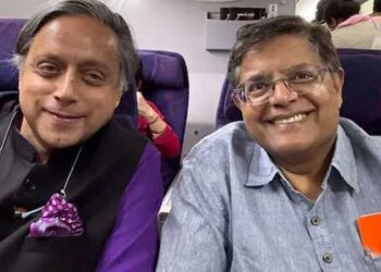 ചൂടാക്കാൻ തരൂർ വീണ്ടും!! ‘ഒടുവിൽ ഒരേ ദിശയിൽ യാത്ര ചെയ്യുന്നു’-ബൈജയന്ത് ജയ് , ‘ഭുവനേശ്വർ വരെയുള്ള സഹയാത്രികൻ… ഉടനെ തിരിച്ചുവരും’-തരൂർ… ബിജെപി എംപിയുമൊത്തുള്ള സെൽഫി സമൂഹമാദ്ധ്യമങ്ങളിൽ ചർച്ചയാവുന്നു