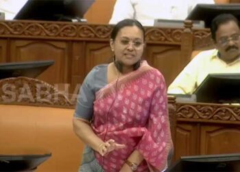 പച്ചക്കള്ളമാണ് മന്ത്രി വീണ ജോർജ് പറഞ്ഞത്..!! ആശാ വർക്കർമാർക്ക് ഏറ്റവും കൂടുതൽ ഓണറേറിയം നൽകുന്നത് കേരളമല്ല..!! നിയമസഭയിൽ കള്ളം ആവർത്തിച്ച് പറഞ്ഞത് പൊളിഞ്ഞു…