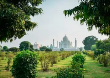 ഷാജഹാൻ ഗാർഡന്  അഹല്യാഭായ് ഹോൾക്കറിന്റെ പേര് നൽകണമെന്ന്  യുപി മന്ത്രി