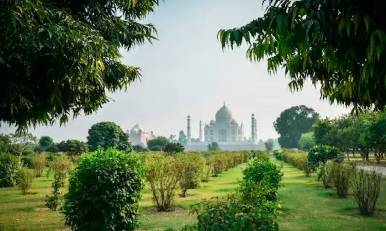 ഷാജഹാൻ ഗാർഡന്  അഹല്യാഭായ് ഹോൾക്കറിന്റെ പേര് നൽകണമെന്ന്  യുപി മന്ത്രി