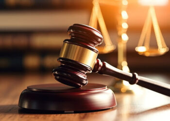 ഭർത്താവിന്റെ അവിഹിത ബന്ധം ക്രൂരതയ്ക്ക് തുല്യം, അത് വിവാഹബന്ധത്തിന്റെ അടിത്തറ ഇളക്കും,   വേര്‍പിരിഞ്ഞ് താമസിക്കുന്നതിന്റെ അടിസ്ഥാനത്തിൽ വിവാഹമോചനം നൽകാനാകില്ലെന്ന് കോടതി