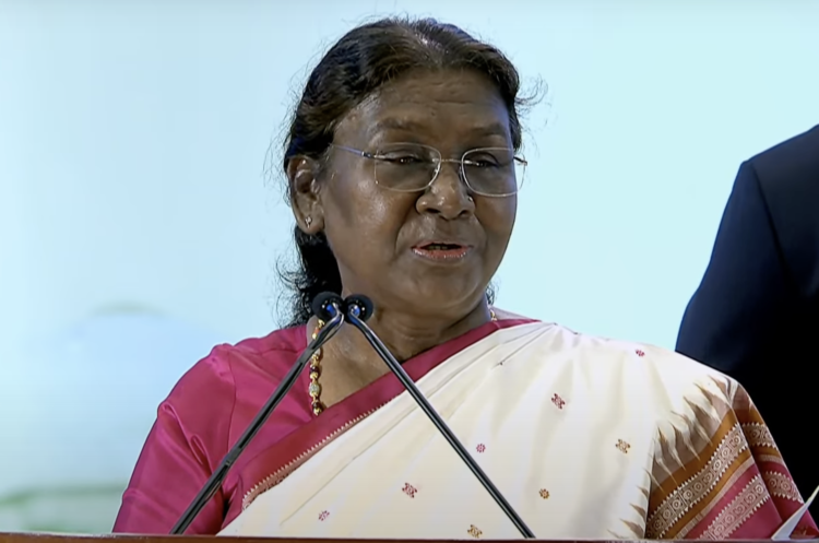 അയ്യപ്പദര്‍ശനത്തിനായി  രാഷ്ട്രപതി ദ്രൗപദി മുര്‍മു ശബരിമലയിലേക്ക്