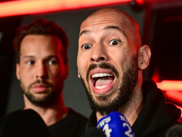 തലയിൽ തോക്ക് ചൂണ്ടി പല കാര്യങ്ങളും ചെയ്യാൻ നിർബന്ധിക്കും, ഐ ലവ് യു പറഞ്ഞില്ലെങ്കിൽ ക്രൂരമായ മർദ്ദനം, ലൈംഗിക ബന്ധത്തിനിടെ  കഴുത്തുഞെരിച്ച് ബോധം കെടുത്തി, ഇൻഫ്ലുവൻസർ ആൻഡ്രൂ ടേറ്റിനെതിരെ യുവതികൾ