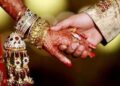 മകളെ കാണിച്ച് അമ്മയെ വിവാഹം കഴിപ്പിക്കാൻ ശ്രമിച്ചു, പരാതിയുമായി 22കാരൻ