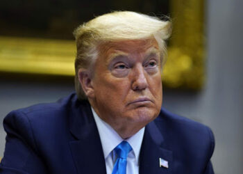 പകരംതീരുവ ഇന്നു മുതൽ പ്രാബല്യത്തിൽ:  ചർച്ചകൾക്കായി 70 രാജ്യങ്ങൾ സമീപിച്ചെന്ന് യു എസ്, അമേരിക്കൻ വിപണികളിൽ ഇടിവ്