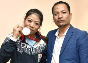 മറ്റൊരാളുമായി പ്രണയത്തിൽ, പണത്തിനും പ്രശസ്തിക്കും വേണ്ടി ഭർത്താവിനെ ഉപേക്ഷിച്ചു, മേരി കോമിനെതിരെ സമൂഹമാധ്യമങ്ങളിൽ അസഭ്യ വർഷം