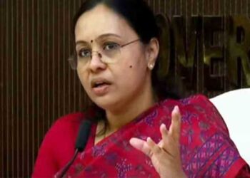 ആരോഗ്യമന്ത്രി പറഞ്ഞതുപോലെ പ്രവർത്തിച്ചു, ആശമാരുടെ വിരമിക്കൽ പ്രായം 62 ആക്കിയ ഉത്തരവ് പിൻവലിക്കുമെന്ന് പറഞ്ഞു, പിൻവലിച്ചു!! ആശമാരുടെ പ്രശ്നം പഠിക്കാൻ കമ്മിറ്റിയുമില്ല