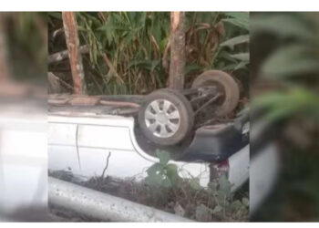 ഇടുക്കിയിൽ  അപകടത്തിൽപ്പെട്ട വാഹനത്തിൽ ഭാര്യയെ ഉപേക്ഷിച്ച് ഭർത്താവ് മുങ്ങി , ഗുരുതരമായി പരിക്കേറ്റ യുവതിയെ ആശുപത്രിൽ പ്രവേശിപ്പിച്ചു, അപകടം മനഃപൂർവമെന്ന് പൊലീസ്