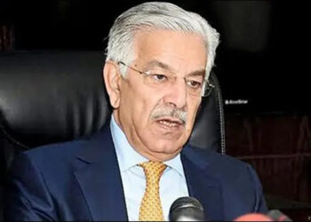 ആക്രമണം നടത്തിയാൽ ഇന്ത്യ വൻ വില കൊടുക്കേണ്ടിവരുമെന്ന് പാക് പ്രതിരോധ മന്ത്രി,  പാക്കിസ്ഥാനിലെ വിവിധ നഗരങ്ങളിൽ ഇന്ത്യ ഭീകരപ്രവർത്തനങ്ങൾ നടത്താൻ ശ്രമിക്കുന്നു.., അങ്ങനെ സംഭവിച്ചാൽ ഇന്ത്യയെകൊണ്ട് മറുപടി പറയിക്കും…