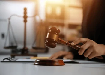 മരിക്കുമ്പോൾ ശരീരഭാരം വെറും  21 കിലോ!!!, ആമാശയത്തിൽ ഭക്ഷണത്തിന്റെ ഒരംശം ഇല്ല, 28 കാരിയെ പട്ടിണിക്കിട്ട് കൊന്ന കേസിൽ   ഭർത്താവും ഭർതൃമാതാവും കുറ്റക്കാരെന്ന്  കോടതി