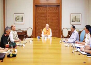 അവിടെ വീണ ഓരോ തുള്ളി രക്തത്തിനും പകരം ചോദിക്കണം, തിരിച്ചടിക്കാനുള്ള സ്ഥലവും സമയവുമെല്ലാം നിങ്ങൾക്കു തീരുമാനിക്കാം!! പഹൽഗാം ഭീകരാക്രമണത്തിനു മറുപടികൊടുക്കാനുള്ള പൂർണ സ്വാതന്ത്ര്യം സൈന്യത്തിനു നൽകി പ്രധാനമന്ത്രി