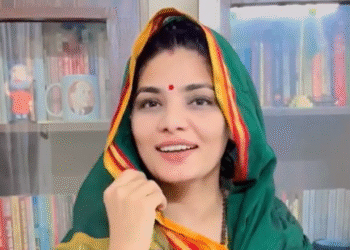 ഭീകരാക്രമണത്തിന് കാരണം കേന്ദ്ര സർക്കാരിന്റെ പിടിപ്പുകേട്,  പഹൽഗാം ഇരകളുടെ പേരിൽ നരേന്ദ്ര മോഡി ബിഹാറിൽ വോട്ട് തേടുകയാണ് !!! കേന്ദ്ര സർക്കാരിനെ വിമർശിച്ച  ഗായികയ്‌ക്കെതിരെ കേസ്