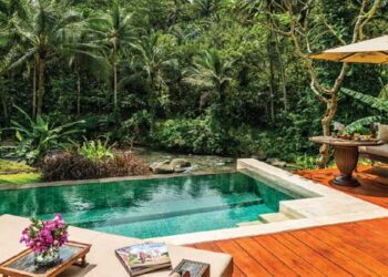 അവധിക്കാലം ആഘോഷിക്കാൻ റിസോട്ടിലെത്തി, ഏഴുവയസുകാരൻ പൂളിൽ മുങ്ങിമരിച്ചു