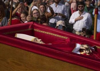 ആഗോള കത്തോലിക്കാ സഭാ തലവന് വിട ചൊല്ലാനൊരുങ്ങി ലോകം!! പൊതുദ‍ർശനം പൂർത്തിയായി, സംസ്കാര ചടങ്ങുകൾ ഇന്ന് ഉച്ചയ്ക്ക് 1.30 മുതൽ