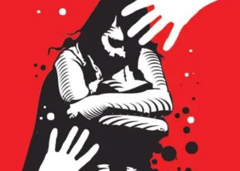 ഐസിയുവില്‍ കഴിയുന്നതിനിടെ ആശുപത്രി ജീവനക്കാരൻ പീഡിപ്പിച്ചു, പരാതിയുമായി എയര്‍ഹോസ്റ്റസ്