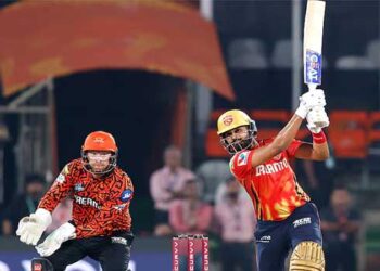 ഹാവു… രക്ഷപെട്ടു, നാണക്കേടിന്റെ റെക്കോർഡ് ജോഫ്രാ ആർച്ചർക്കുതന്നെ!! ഇവനൊന്നും സീനിയറാന്നുള്ള ഒരു ബഹുമാനവുമില്ല ചുമ്മാ തല്ലുകയാ, ഷമിയെ അടിച്ച് പഞ്ഞിക്കിട്ട് മാർക്കസ്, നാലോവറിൽ വിട്ടുകൊടുത്തത് 75 റൺസ്, അവസാന ഓവറിൽ 27 റൺസും