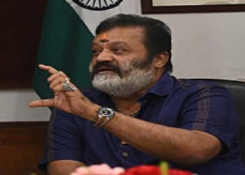 ആളുകളെ പിരികയറ്റി പണം വാരുന്നു, എല്ലാം വെറും ഡ്രാമ, മുറിക്കാൻ ഞങ്ങൾ ആവശ്യപ്പെട്ടിട്ടില്ല, തീരുമാനം അവരുടേതുതന്ന!! എമ്പുരാനിൽ പ്രതികരണവുമായി സുരേഷ് ​ഗോപി