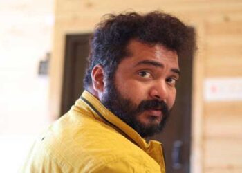 പന്നി പണ്ടേ ക്രിസ്ത്യൻ, പശു ഹിന്ദുവായിട്ടു അധികകാലം ആയിട്ടില്ല, മൂരി മുസ്‌ലിം ആയിട്ടും…ഭക്ഷണത്തിനുമുണ്ട് മതം!! ഇറച്ചിയും പത്തിരിയും മുസ്ലീമും, സാമ്പാറും സദ്യയും ഹിന്ദുവും, താറാവും മപ്പാസും വെള്ളയപ്പവും ക്രിസ്ത്യനുമാണ്… വർ​ഗീയതയെ പരിഹസിച്ചും വിമർശിച്ചും നടൻ വിനു മോഹൻ