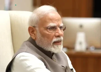 പ്രധാനമന്ത്രി  മൗനം വെടിയണം!!!  ട്രംപിന്‍റെ  പ്രസ്താവന ഉയർത്തിയ സംശയങ്ങൾക്ക് മോഡി മറുപടി പറയണം, രാഷ്ട്രീയ പാർട്ടികളുമായി സ്ഥിതിഗതികൾ  ചർച്ച ചെയ്യണമെന്ന് കോൺഗ്രസ്