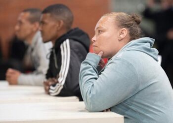 മയക്കുമരുന്ന് വാങ്ങാൻ പണമില്ല,   ആറ് വയസുകാരിയെ മന്ത്രവാദിക്ക് വിറ്റ അമ്മയ്ക്കും സുഹൃത്തുക്കൾക്കും ജീവപര്യന്തം