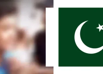 പാക് പതാകയിൽ മൂത്രമൊഴിക്കാത്തതിന് വിദ്യാർത്ഥിയെ തല്ലിചതച്ച് ഹിന്ദുത്വ സംഘടന