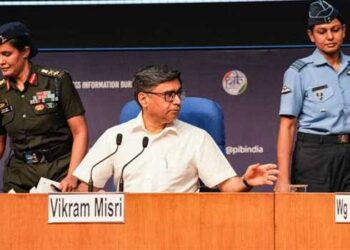 ആയുധങ്ങൾ മാറ്റിമാറ്റി പരീക്ഷിച്ച് പാക്കിസ്ഥാൻ, പാക് ലക്ഷ്യം ജനവാസമേഖലകളും സൈനിക വ്യോമതാവളങ്ങളും!! ആക്രമണത്തിനു യുദ്ധവിമാനങ്ങൾ, വ്യോമപാത ദുരുപയോ​ഗം ചെയ്തു, ഇന്ത്യൻ സൈനിക താവളങ്ങൾ തകർത്തെന്ന നുണപ്രചാരണം പൊളിക്കാൻ വീഡിയോകളുമായി സൈന്യം