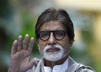 ‘ഞാൻ ചിതാഭസ്മം കൈകളിൽ വഹിക്കുന്നു, എന്നിട്ടും ലോകം എന്നോട് സിന്ദൂരം ചോദിക്കുന്നു!! പിന്നെ, അവൾക്ക് സിന്ദൂരം നൽകി!! ഓപ്പറേഷൻ സിന്ദൂർ!!! ജയ് ഹിന്ദ്, ഇന്ത്യൻ സൈന്യത്തിന് ജയ് ഹിന്ദ്’- പിതാവിന്റെ കവിതാശകലങ്ങൾ പരാമർശിച്ച് ബി​ഗ്ബി