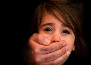 കഞ്ചാവ് കേസിൽ പിടികൂടിയ പ്രതിയുടെ ഫോണിൽ 5 വയസുകാരിയെ പീഡിപ്പിക്കുന്നതിന്റെ ദൃശ്യങ്ങൾ, കുട്ടി നിരന്തരം പീഡനത്തിന് ഇരയായതായി സംശയമെന്ന് പോലീസ്, പോക്സോ കേസിൽ അറസ്റ്റിൽ