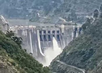 മുന്നോട്ടുവച്ച കാൽ പിന്നോട്ടില്ല, പാക്കിസ്ഥാൻ എതിർപ്പ് കാര്യമാക്കുന്നില്ല, സലാൽ, ബഗ്ളിഹാർ അണക്കെട്ടുകളിലെ എക്കൽ നീക്കൽ നടപടി തുടങ്ങി