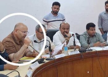 നമ്മൾ ഇതു മറികടക്കും!! മണിക്കൂറുകൾ മുൻപുവരെ തന്നോടൊപ്പം ഓൺലൈൻ യോ​ഗത്തിൽ പങ്കെടുത്ത വ്യക്തി പാക് ഷെല്ലാക്രമണത്തിൽ കൊല്ലപ്പെട്ടുവെന്ന് ഒമർ അബ്ദുള്ള, മരിച്ചത് ജമ്മു കശ്മീർ അഡീഷണൽ ജില്ലാ വികസന കമ്മീഷണർ, അടിസ്ഥാനരഹിതമോ, സ്ഥിരീകരിക്കാത്തതോ ആയ വാർത്തകൾ പ്രചരിപ്പിക്കരുത്- മുഖ്യമന്ത്രി