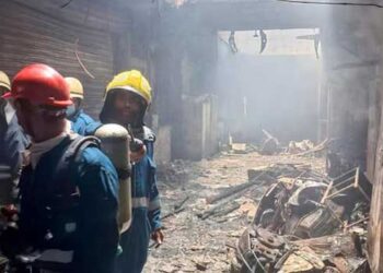 ഹൈദരാബാദിൽ വൻ തീപിടിത്തം, അപകടത്തിൽ എട്ടു കുട്ടികളുമടക്കം 17 പേർ വെന്തുമരിച്ചു, അപകടമുണ്ടായത് ഗുൽസാർ ഹൗസിലെ ജ്വല്ലറിയിൽ