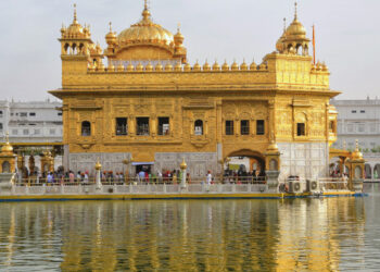 സുവർണ ക്ഷേത്രത്തിലെ വ്യോമപ്രതിരോധം സംബന്ധിച്ച് ഒരറിവും ഉണ്ടായിട്ടില്ല , ക്ഷേത്രത്തിൽ ആയുധങ്ങളുമായി പ്രവേശിക്കാൻ സൈന്യത്തിന് അനുമതി നൽകിയിട്ടില്ല, സൈന്യത്തിന്റെ വാദം തള്ളി പ്രധാന പൂജാരി