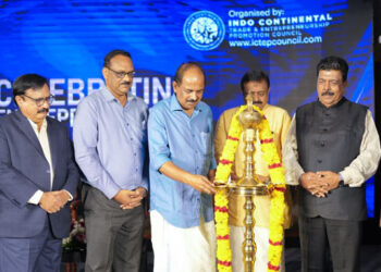 ഇൻഡോ കോണ്ടിനെന്റൽ ട്രേഡ് & എന്റർപ്രണർഷി പ്പ് പ്രൊമോഷൻ കൌൺസിൽ തിരുവനന്തപുരത്ത് സംഘടിപ്പിച്ച ബിസിനസ്‌ ഉച്ചകോടിയും ടസ്‌ക്കർ അവാർഡ് ദാന ചടങ്ങും ഭക്ഷ്യ സിവിൽ സപ്ലൈസ് വകുപ്പ് മന്ത്രി ജി ആർ അനിൽ ഉദ്ഘാടനം ചെയ്യുന്നു. തിരുവനന്തപുരം ചേമ്പർ ഓഫ് കൊമേഴ്‌സ് & ഇൻഡസ്ട്രി പ്രസിഡന്റ്‌ എസ് എൻ രഘുചന്ദ്രൻ നായർ , ഐസ്‌ടപ് കൌൺസിൽ( ICTEP Council ) ഡയറക്ടർ കെ രവീന്ദ്രൻ, മുൻ അഡീഷണൽ ചീഫ് സെക്രട്ടറി പി എച്ച് കുര്യൻ, തിരുവനന്തപുരം മാനേജ്മെന്റ് അസോസിയേഷൻ പ്രസിഡന്റ്‌ ജി ഉണ്ണികൃഷ്ണൻ, ഐസ്‌ടപ് കൌൺസിൽ ( ICTEP Council ) ചെയർമാൻ ഡോ ടി വിനയകുമാർ, സെക്രട്ടറി ജനറൽ യൂ എസ് കുട്ടി എന്നിവർ സമീപം.