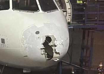 ഞങ്ങൾ ആകാശച്ചുഴിയിൽപ്പെട്ട് അപകടത്തിലാ, വ്യോമാതിർത്തി താൽക്കാലികമായി ഉപയോ​ഗിച്ചോട്ടെ…പൈലറ്റ്!! “വേണ്ട” പ്രതികാരം തീർത്ത് പാക്കിസ്ഥാൻ- വീഡിയോ