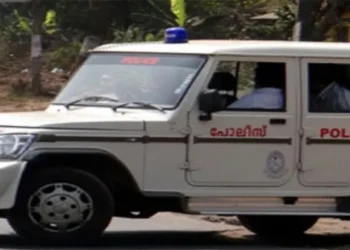 ശരീരം മുഴുവൻ ചൂരൽ കൊണ്ട് അടിച്ച പാടുകൾ, നാല് വാരിയെല്ലുകൾ ഒടിഞ്ഞു, പോലീസ് വിട്ടയച്ചതിന് പിന്നാലെ യുവാവ് മരിച്ച നിലയിൽ, ദുരൂഹത ആരോപിച്ച് കുടുംബം