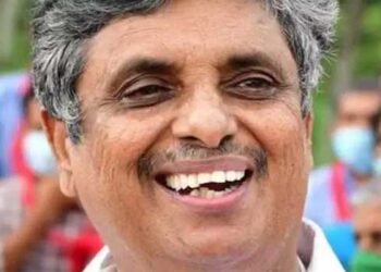 ഒരു സ്ഥലത്ത് വീട്ടിൽ നനച്ചിട്ടിരുന്ന തുണിയെല്ലാം കുരങ്ങ് എടുത്തുകൊണ്ടുപോയി, പണ്ടു നമ്മൾ പറയുമായിരുന്നു ശ്രീകൃഷ്ണനായിരുന്നു സ്ത്രീകളുടെ തുണിയെല്ലാം എടുത്തുകൊണ്ടുപോയിരുന്നതെന്ന്’- വിവാദ പരാമർശവുമായി സിപിഎം നേതാവ്