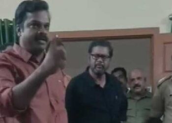 രണ്ടാമതും നക്സലുകൾ വരും, ഫോറസ്റ്റ് ഓഫീസ് കത്തിക്കും, ഉദ്യോഗസ്ഥർ പുറത്തിറങ്ങി ജോലി ചെയ്യണം!! വനംവകുപ്പ് കസ്റ്റഡിയിലെടുത്തയാളെ ഫോറസ്റ്റ് സ്റ്റേഷനിലെത്തി ബലമായി മോചിപ്പിച്ച് കെയു ജനീഷ് കുമാർ എംഎൽഎ