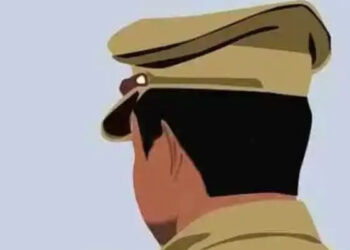 പോലീസുകാരിയെ ബലാത്സംഗം ചെയ്ത എസ് ഐയോട്   25 ലക്ഷം രൂപ കൈക്കൂലി ആവശ്യപ്പെട്ടു…  രണ്ട് സഹപ്രവർത്തകർക്ക് സസ്പെൻഷൻ