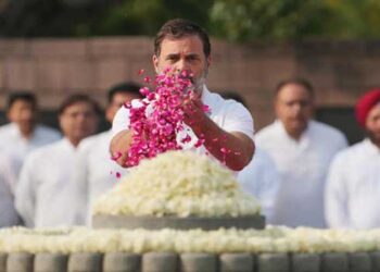 “പപ്പാ, നിങ്ങളുടെ ഓർമകളാണ് എന്നെ ഓരോ ചുവടുവെപ്പിലും നയിക്കുന്നത്… നിങ്ങളുടെ പൂർത്തീകരിക്കപ്പെടാത്ത സ്വപ്നങ്ങൾ സാക്ഷാത്കരിക്കുക എന്നതാണ് എന്റെ ദൃഢനിശ്ചയം… ഞാൻ തീർച്ചയായും അവ നിറവേറ്റും”
