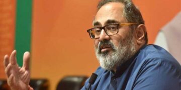 സിപിഎമ്മും യുഡിഎഫും അരയും തലയും മുറുക്കി തെരഞ്ഞെടുപ്പ് ​ഗോദയിലേക്ക്!! നിലമ്പൂരിൽ കളത്തിലേക്കിറങ്ങാൻ മടിച്ച് ബിജെപി, ലക്ഷ്യം പഞ്ചായത്ത് ഇലക്ഷൻ!! വരാൻ പോകുന്ന എംഎൽഎയ്ക്ക് ആറുമാസമല്ലേ കാലവധിയുള്ളു, രാജീവ് ചന്ദ്രശേഖർ