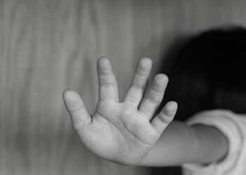 കളിച്ചുകൊണ്ടിരുന്ന അഞ്ചുവയസുകാരിയെ ക്ഷേത്രത്തിനുള്ളിൽ കൊണ്ടുവന്നു പീഡിപ്പിച്ചു, അയൽക്കാരനായ പ്രതി പിടിയിൽ